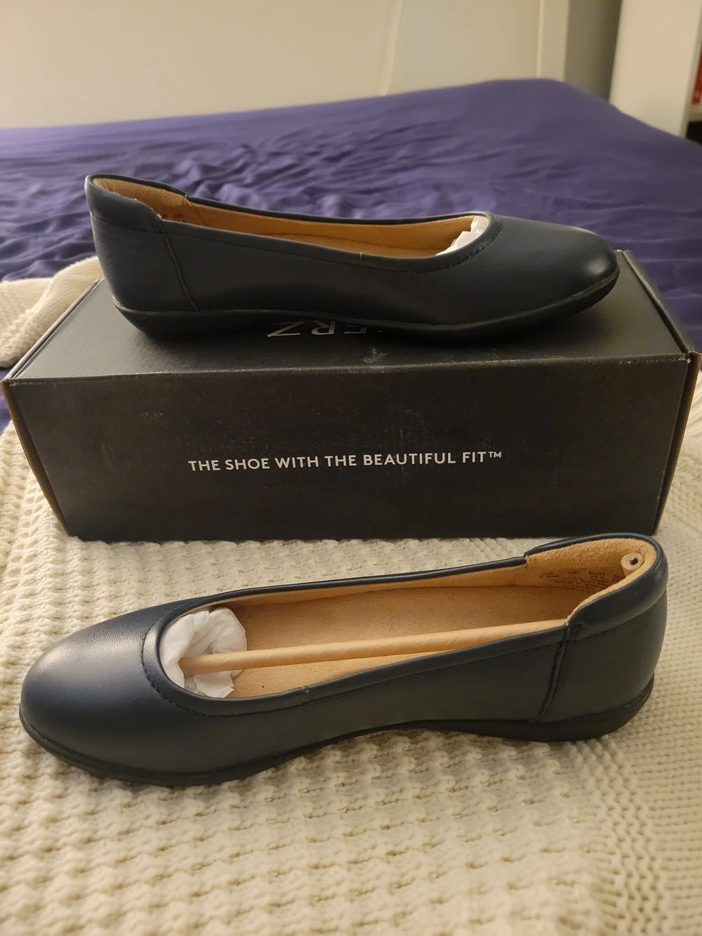 Naturalizer Women’s Navy Leather Ballet Flats